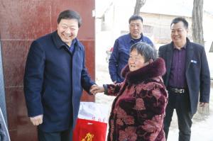 河南礦山開展“春節慰問、精準扶貧”活動